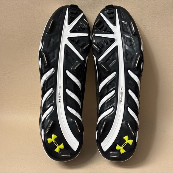 Under Armour Women's Spine Glyde TPU CC Softball Cleat Size 10.5 - Picture 8 of 9